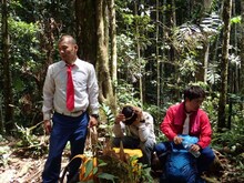 U字工事が登場するロケのワンシーン。 (c)テレビ朝日