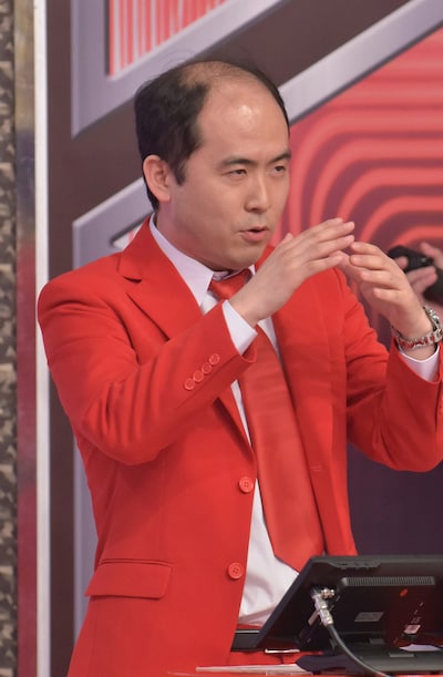 スペシャルプレゼンターを務めるトレンディエンジェル斎藤。(c)日本テレビ