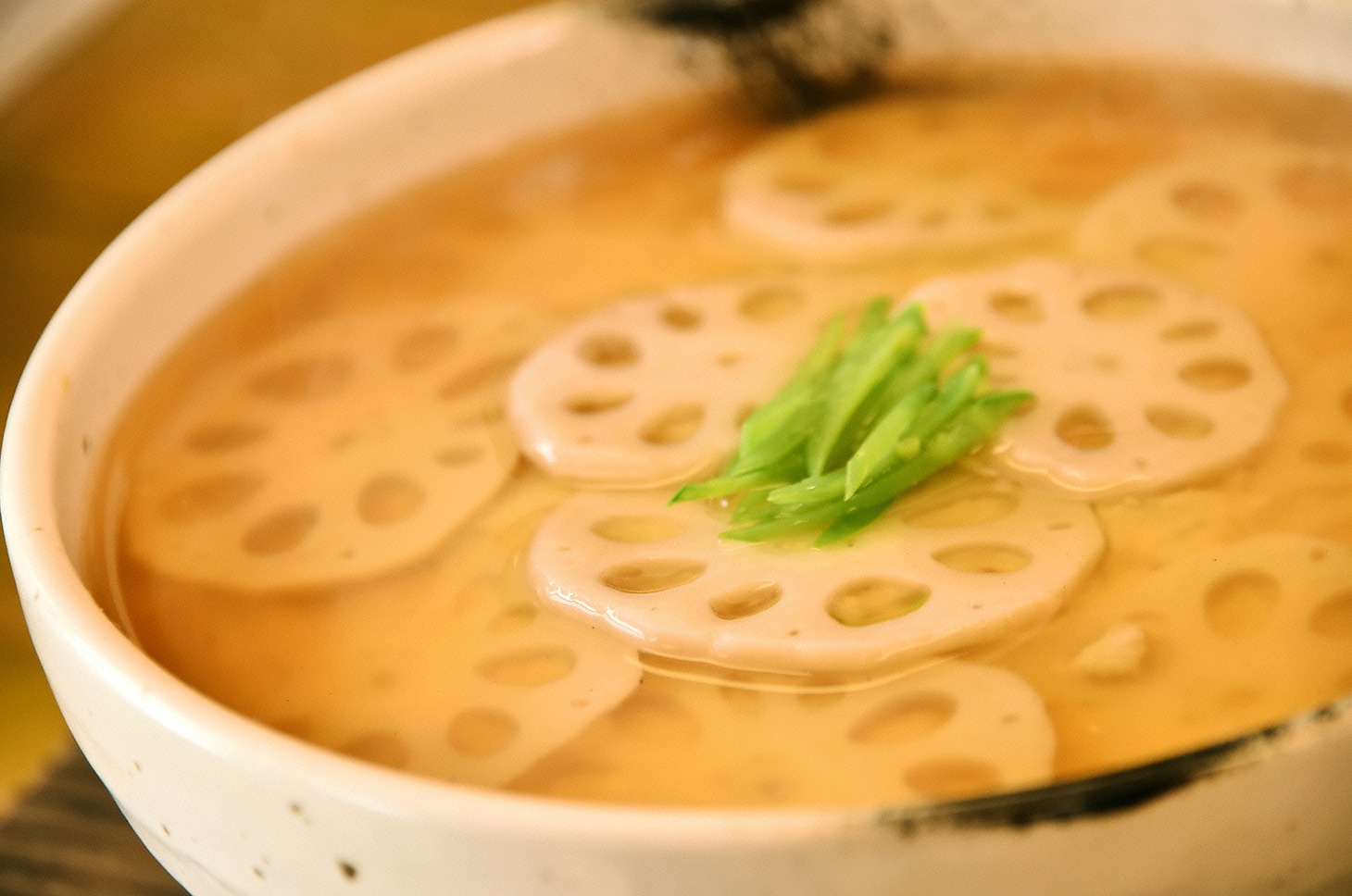 麻機レンコンを使った料理。(c)日本テレビ