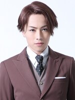 三好を演じる鈴木勝吾。