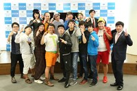 記者会見に出席したアメリカザリガニ、松竹芸能オンラインタレント1期生ら。(c)松竹芸能/UUUM