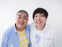 喫茶店「愛琳」の常連客役のゆんぼだんぷ。