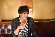 フルーツポンチ村上扮する店員のゆうか目当ての有名芸能人。