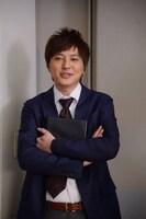 塚本高史扮する相楽樹のマネージャー。