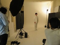 「まわる犬」フライヤー撮影のオフショット。