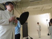 「まわる犬」フライヤー撮影のオフショット。