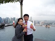 シンガポールとマレーシアを訪れる、（左から）田中美奈子と杉村太蔵。(c)CTV