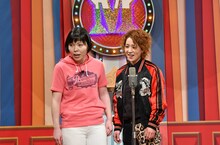 漫才でトークテーマを発表する尼神インター。(c)読売テレビ