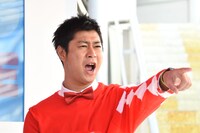 「サンキュー！」と叫ぶパンサー尾形。