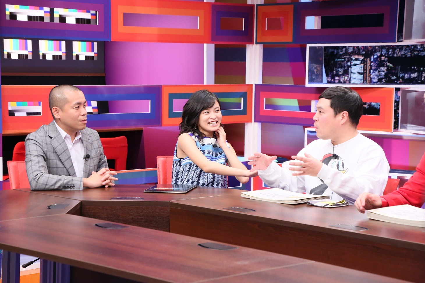 「採用！フリップNEWS」のワンシーン。(c)中京テレビ