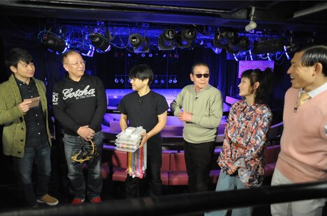 「タモリ倶楽部」で展開される「タンバさんリボンさんに学ぶストリップ完全応援マニュアル」のワンシーン。(c)テレビ朝日