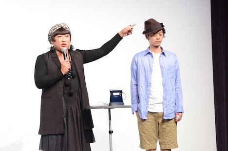 「TANSU FUCHIGAMI」専属モデルを紹介するYOKO FUCHIGAMI。