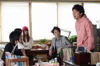 「増山超能力師事務所」のワンシーン。(c)読売テレビ