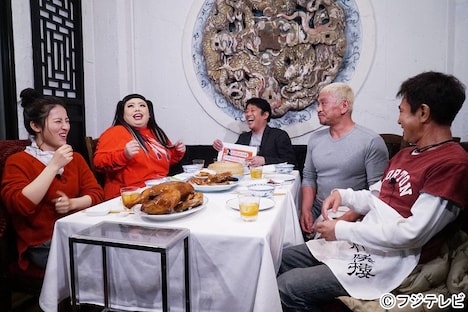 （左から）福田彩乃、渡辺直美、坂上忍、ダウンタウン。