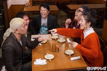 「ダウンタウンなう」に出演する、（左から）ダウンタウン、坂上忍、コロッケ、福田彩乃。