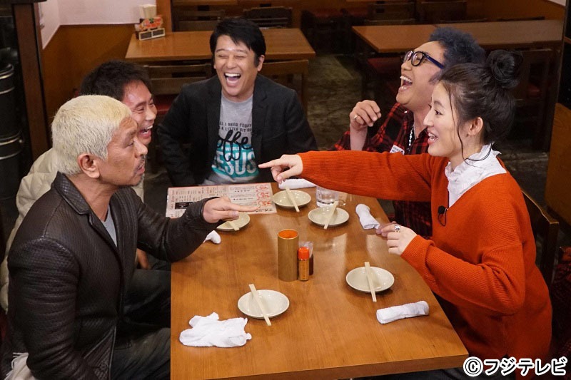 「ダウンタウンなう」に出演する、（左から）ダウンタウン、坂上忍、コロッケ、福田彩乃。