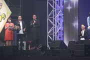 左から松丸友紀アナウンサー、おぎやはぎ矢作、おぎやはぎ小木、バナナマン設楽。(c)テレビ東京