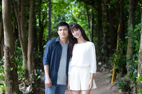 「遠く離れた同じ空の下で」より。