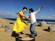 「ラ・ラ・ランド」の主人公・ミアになりきるオネムリン（劇団ひとり）。(c)テレビ東京