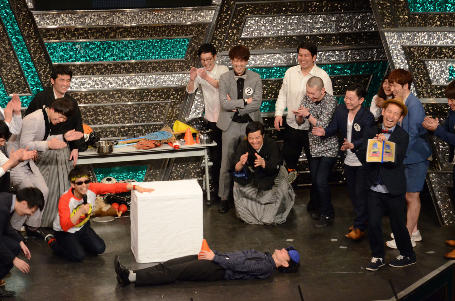 モノボケバトルで下ネタを放つキモお兄さんことななまがり森下。