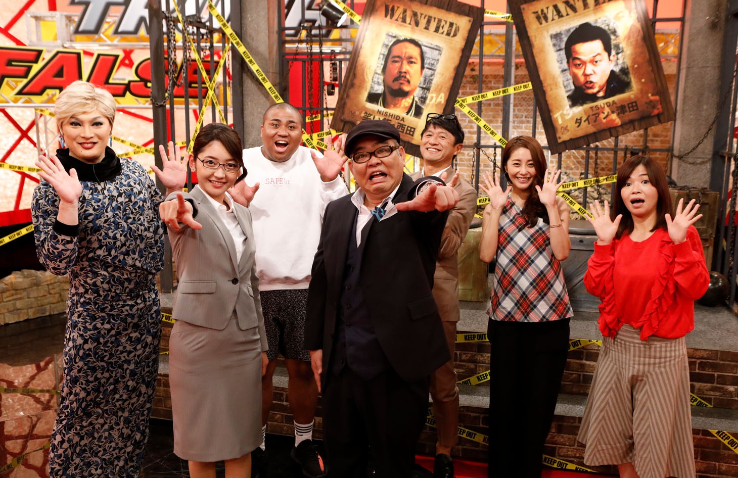 「偽笑罪」の出演者たち。(c)関西テレビ