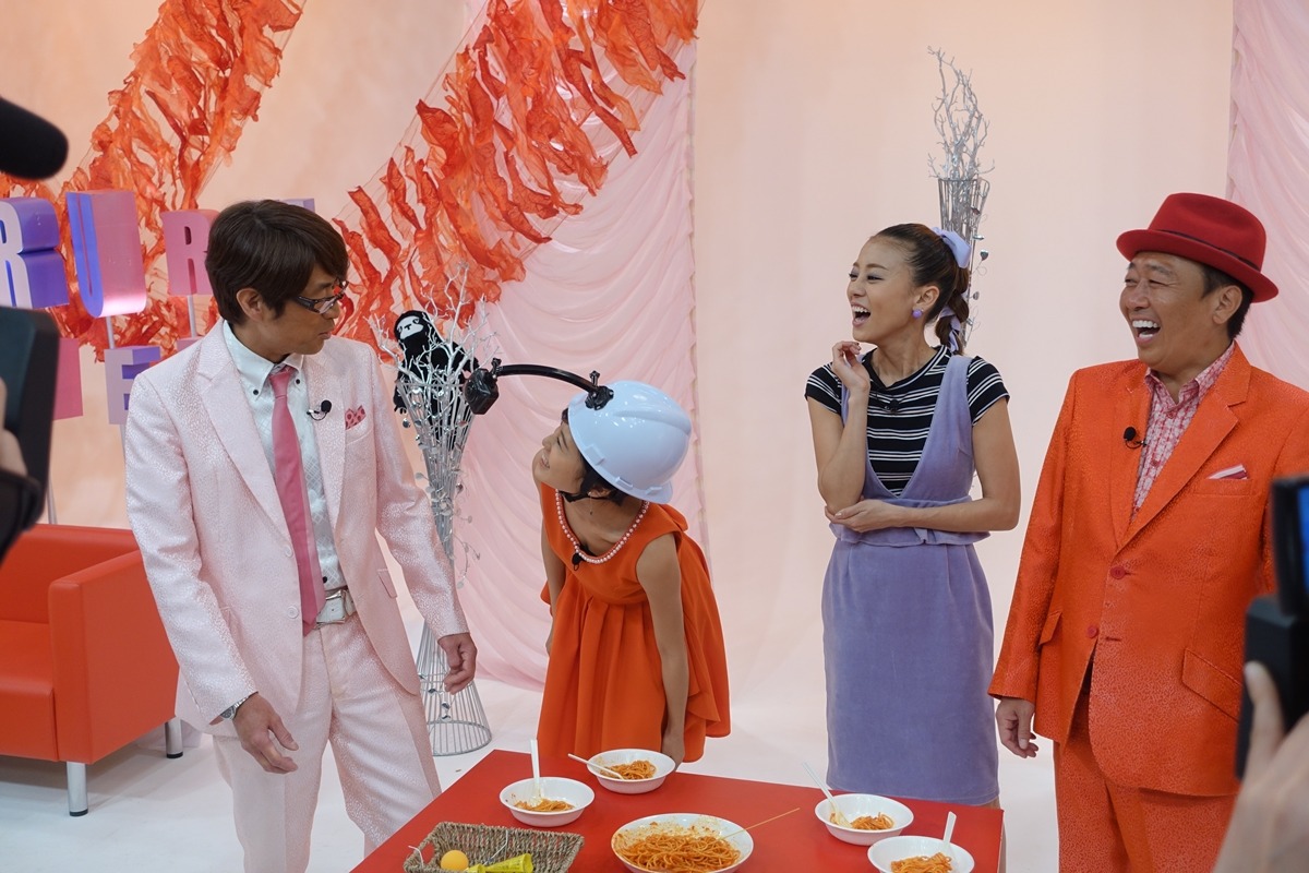 「トゥルルさまぁ～ず VR」のワンシーン。(c)BeeTV