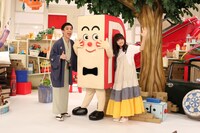 「ポンキッキーズ」出演者の春風亭昇々（左）と藤原さくら（右）。(c)2017FUJITV KIDS