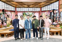 「もろもろのハナシ」に出演する、（左から）おぎやはぎ、バナナマン、オードリー。