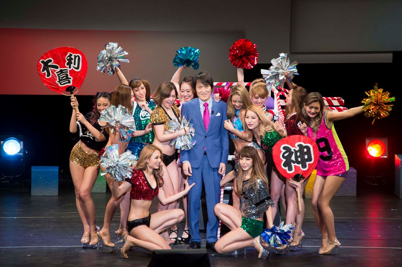 千原ジュニアが6人のテレビ局員に演出された舞台、DVD化決定