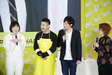 左から尼神インター誠子、和牛、尼神インター渚。