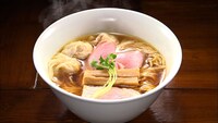 「らぁ麺やまぐち」のラーメン。(c)TBS