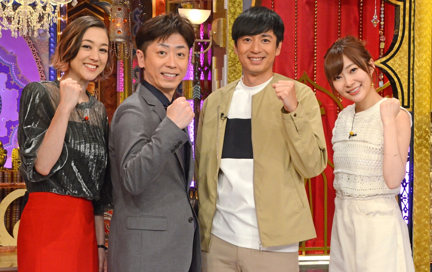 左からSHELLY、フットボールアワー後藤、チュートリアル徳井、指原莉乃。