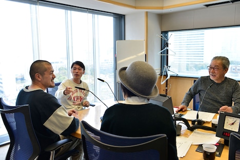 オープニングトーク中の様子。