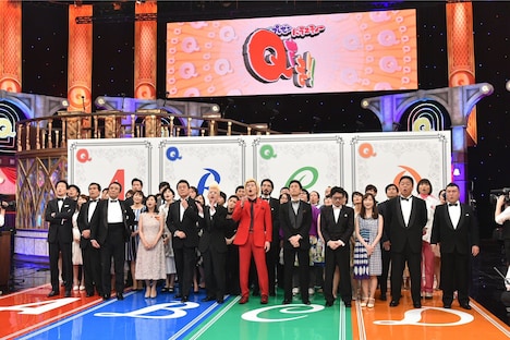 「Qさま!!」の解答者たち。(c)テレビ朝日