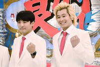 （左から）劇団ひとり、メイプル超合金カズレーザー。