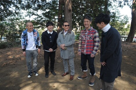 （左から）ラブレターズ、タモリ、堀部圭亮、森山直太朗。(c)テレビ朝日