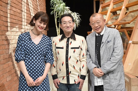 （左から）emma、春風亭昇太、笑福亭鶴瓶。(c)TBS