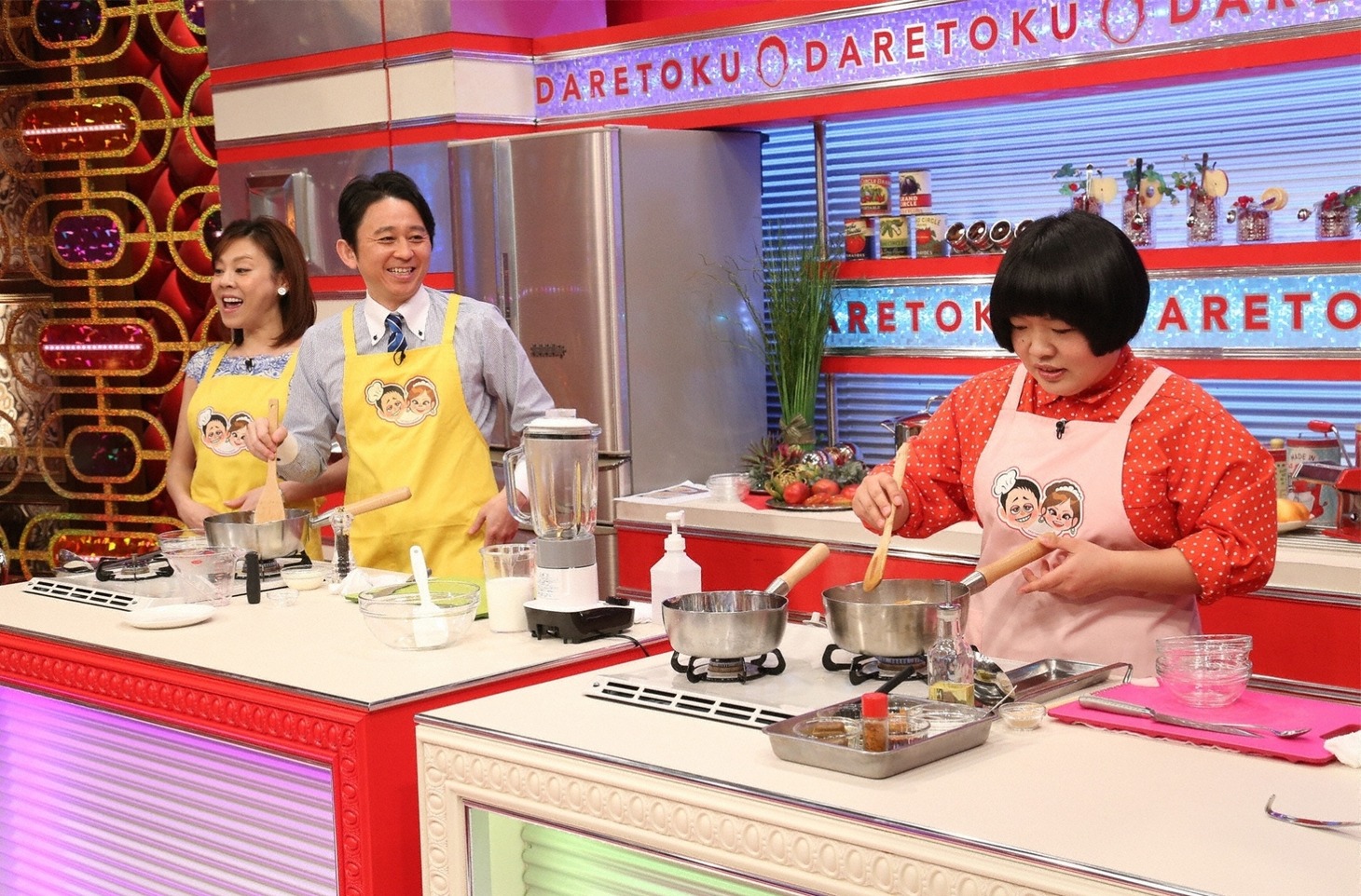 「有吉弘行のダレトク!?」で展開されるカレー対決のワンシーン。(c)関西テレビ