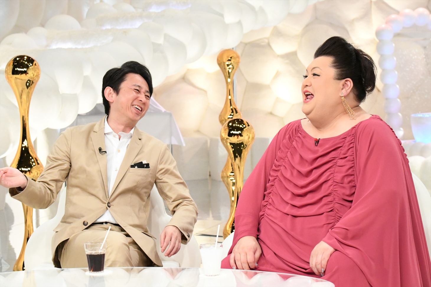 「マツコ＆有吉 かりそめ天国」に出演する（左から）有吉弘行、マツコ・デラックス。(c)テレビ朝日