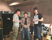 左からウルフルケイスケ、安孫子義一、上原子友康。