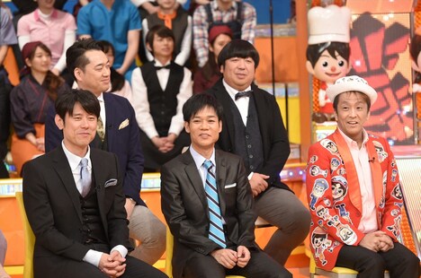 ネプチューン（前列）、バナナマン（後列）。(c)TBS