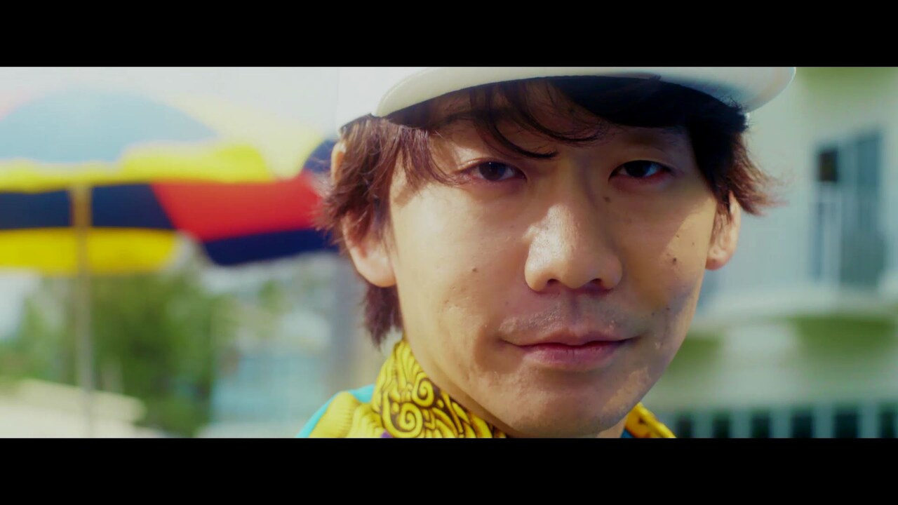 「スキンアクアスプレー『WATER MAGICS』WEB限定」のワンシーン。