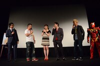 「N.Y.マックスマン」舞台挨拶の様子。