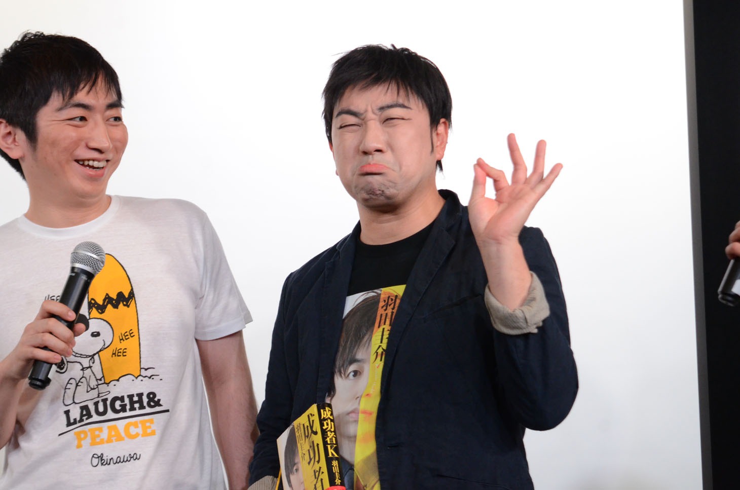 羽田圭介のモノマネ姿でトランプ大統領ネタを披露するレイザーラモンRG。