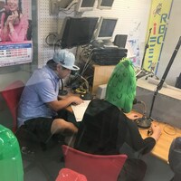 RBCiラジオに出演する天竺鼠。