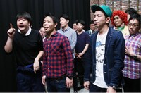 これからチャップリンのコーナに登場する芸人たち。(c)テレビ東京