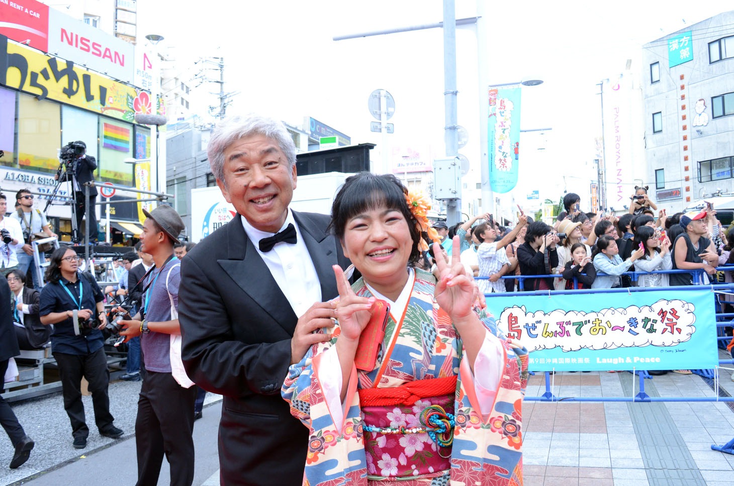吉本興業の大崎洋氏と宮川たま子。