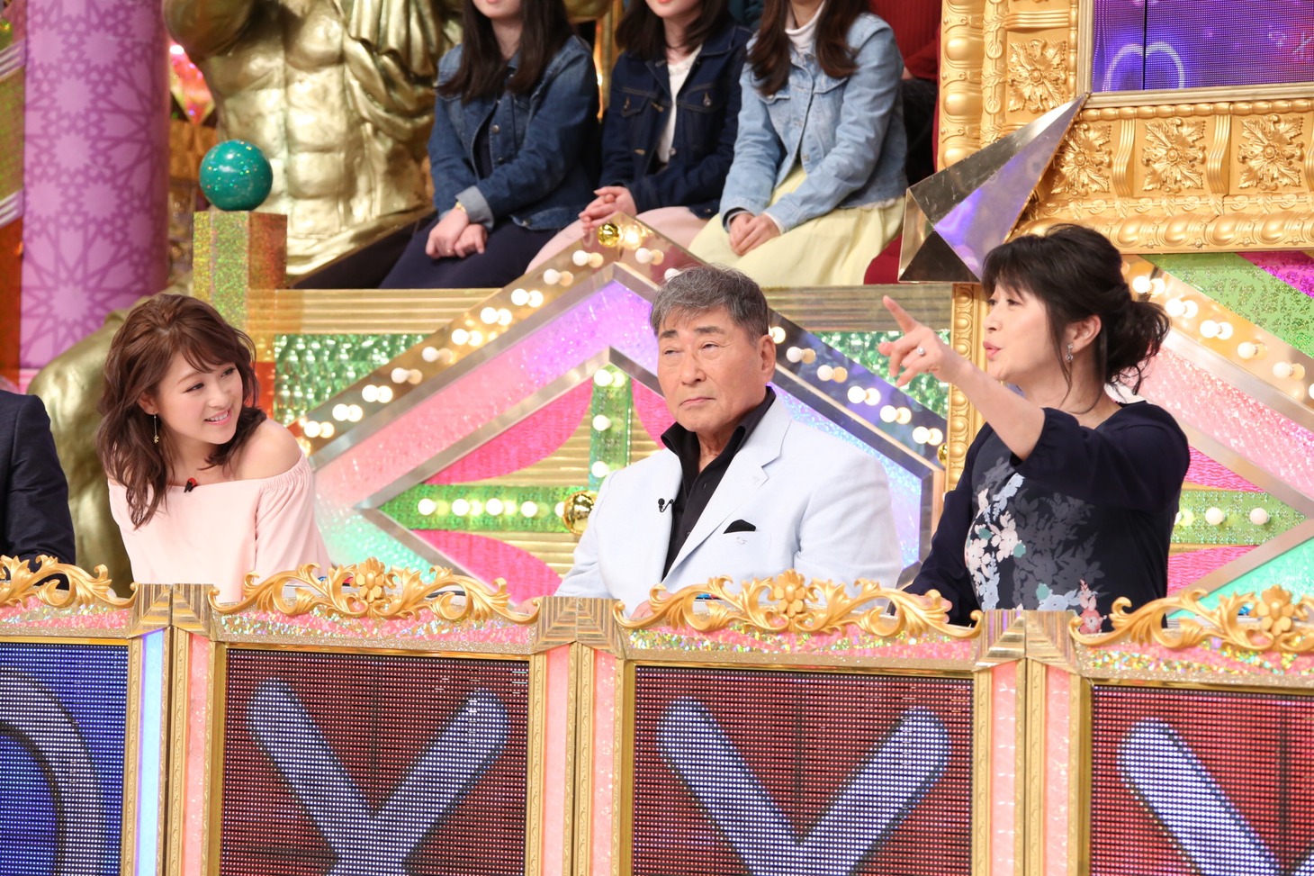 「究極の○×クイズSHOW!! 超問！真実か？ウソか？」のワンシーン。(c)日本テレビ