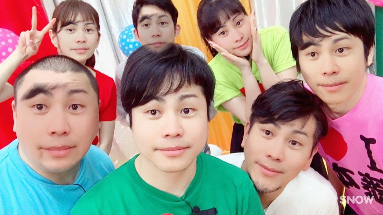 26日配信の「フジモンが芸能界から干される前にNON STYLEがやりたい10のこと」でアプリを使ってNON STYLE井上と顔交換した出演者たち。左端が極楽とんぼ山本。