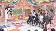 「前略、西東さん」で展開される、ひな壇トークのワンシーン。(c)中京テレビ